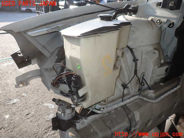 2UPJ-24336791]BMW X3(PA25)ウォッシャータンク1 中古 (E83)_m0002.jpg