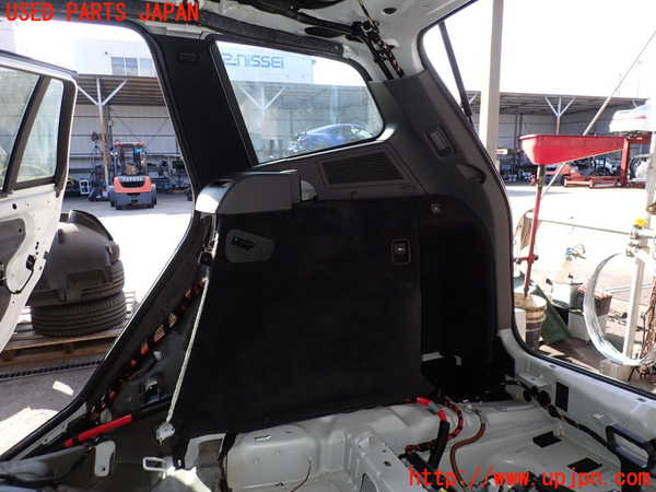 2UPJ-24337675]BMW X3(PA25)右リアピラートリム 中古 (E83)_m0001.jpg