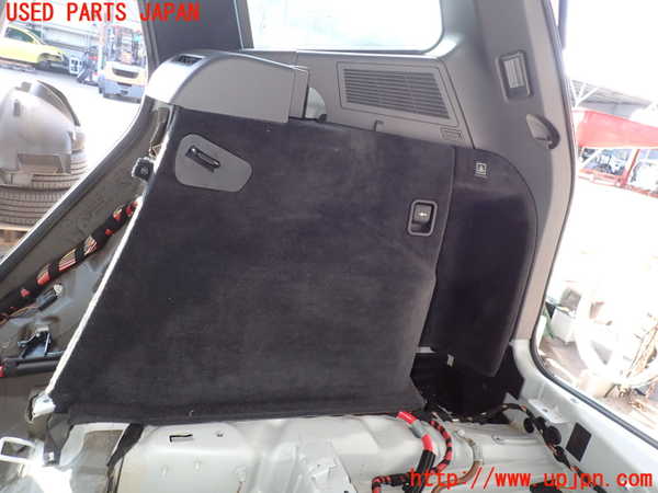 2UPJ-24337675]BMW X3(PA25)右リアピラートリム 中古 (E83)_m0003.jpg