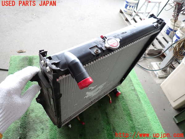 2UPJ-24342321]ランクルプラド(KZJ78W)ラジエーター1 中古_m0002.jpg
