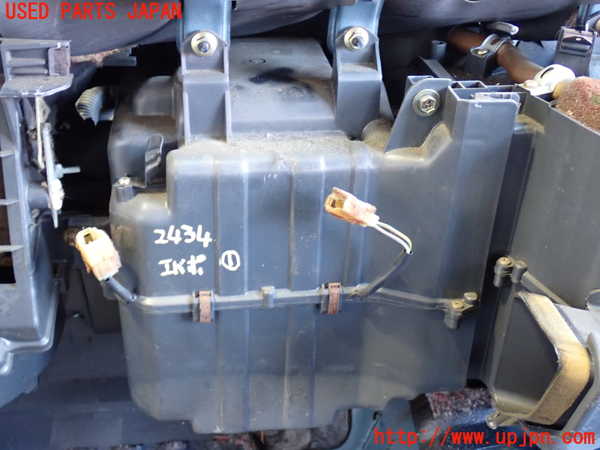 2UPJ-24346081]ランクルプラド(KZJ78W)エバポレーター1 中古_m0001.jpg
