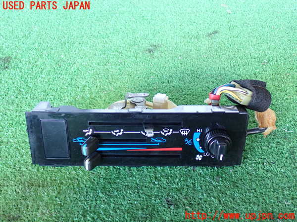 2UPJ-24346066]ランクルプラド(KZJ78W)エアコンスイッチ1 中古_m0001.jpg