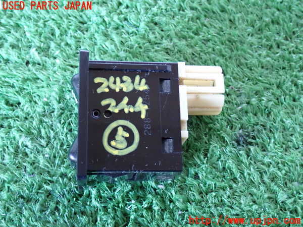 2UPJ-24346310]ランクルプラド(KZJ78W)スイッチ5 (INT ON) 中古_m0002.jpg