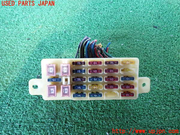 2UPJ-24346741]ランクルプラド(KZJ78W)ヒューズボックス1 中古_m0001.jpg