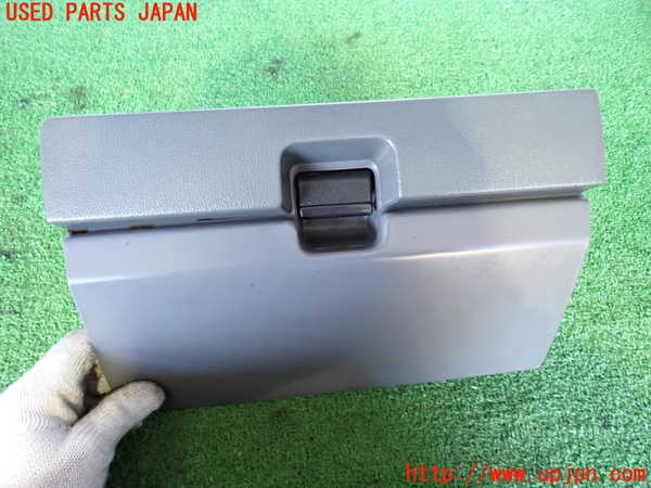 2UPJ-24347516]ランクルプラド(KZJ78W)グローブボックス1 中古_m0002.jpg