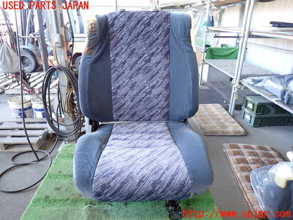 2UPJ-24347065]ランクルプラド(KZJ78W)助手席シート 【ジャンク品】 中古_m0001.jpg
