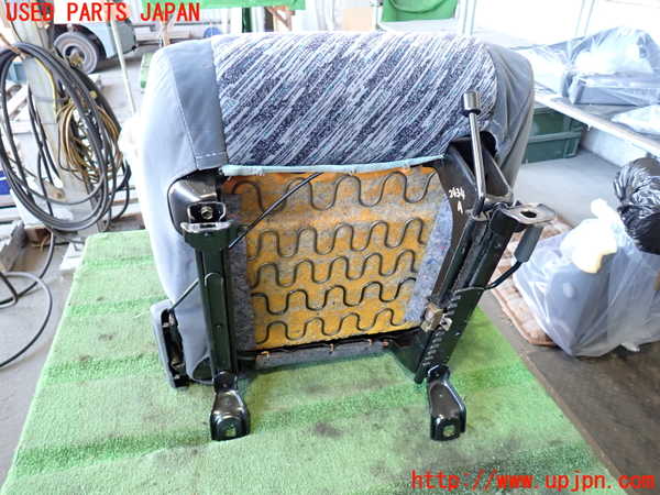 2UPJ-24347065]ランクルプラド(KZJ78W)助手席シート 【ジャンク品】 中古_m0005.jpg