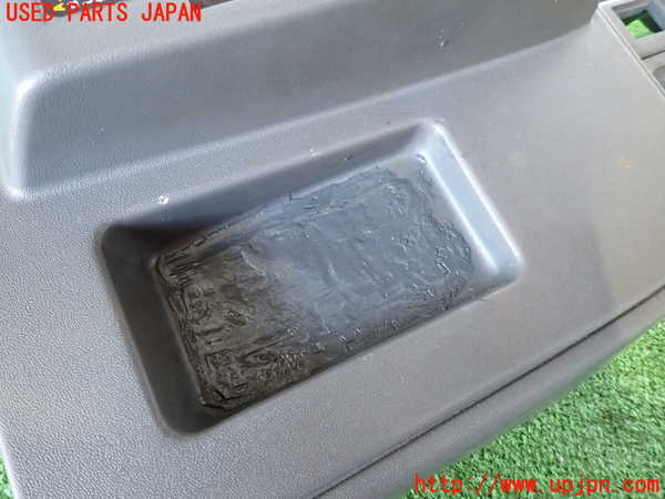 2UPJ-24347549]ランクルプラド(KZJ78W)コンソール 中古_m0003.jpg