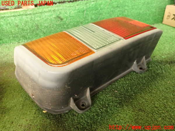 2UPJ-24351530]デリカ スターワゴン(P25W)右テールランプ 【ジャンク品】 中古_m0003.jpg