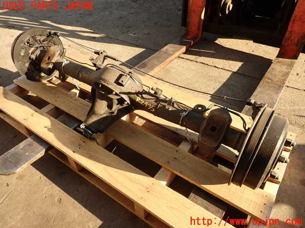 2UPJ-24354400]デリカ スターワゴン(P25W)リアデフホーシング 中古_m0001.jpg