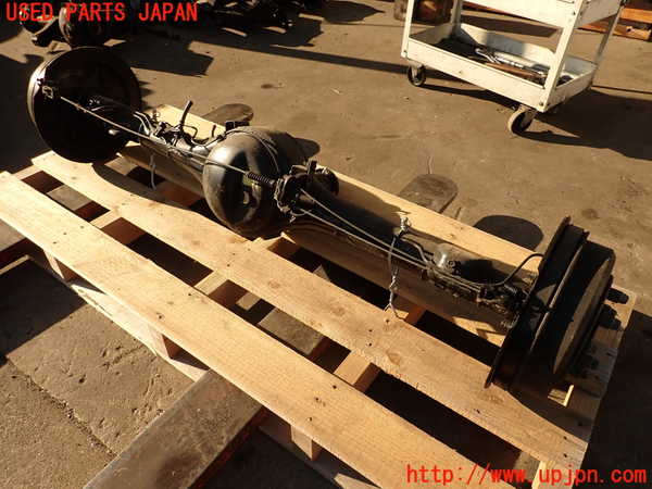 2UPJ-24354400]デリカ スターワゴン(P25W)リアデフホーシング 中古_m0002.jpg