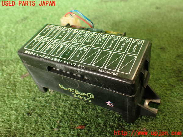 2UPJ-24356741]デリカ スターワゴン(P25W)ヒューズボックス1 中古_m0001.jpg