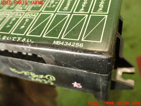 2UPJ-24356741]デリカ スターワゴン(P25W)ヒューズボックス1 中古_m0004.jpg