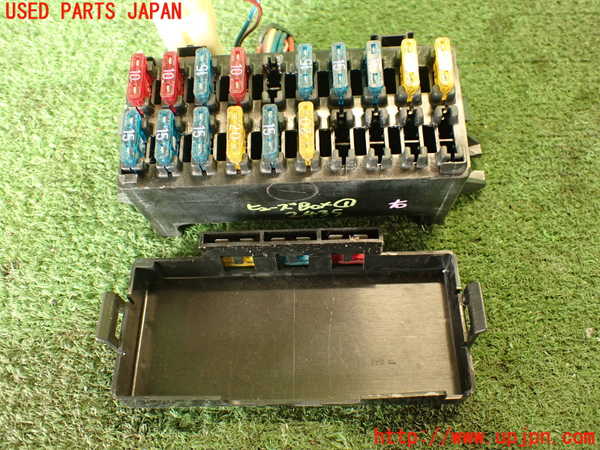 2UPJ-24356741]デリカ スターワゴン(P25W)ヒューズボックス1 中古_m0005.jpg