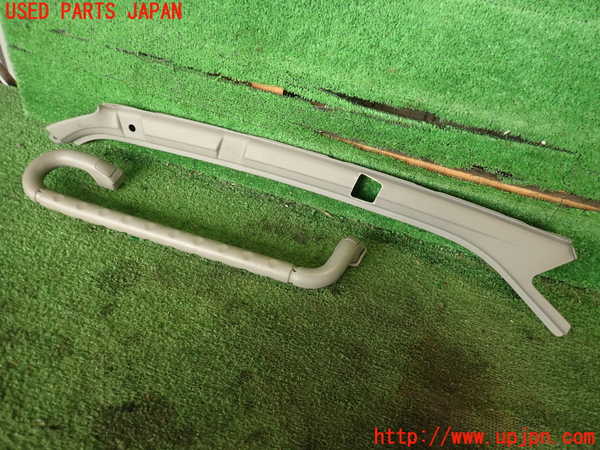 2UPJ-24357660]デリカ スターワゴン(P25W)左フロントピラートリム 中古_m0001.jpg