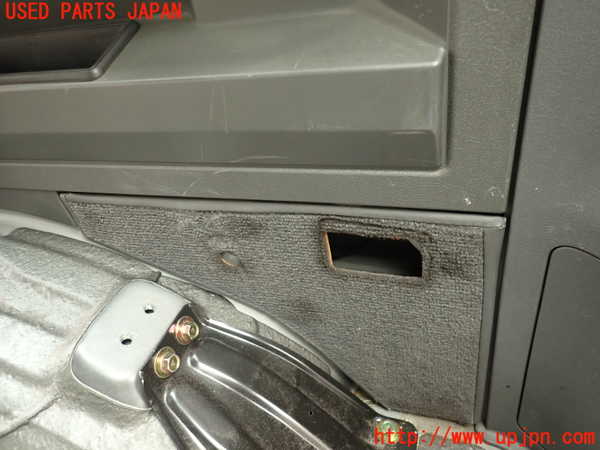 2UPJ-24357675]デリカ スターワゴン(P25W)右リアピラートリム 中古_m0002.jpg