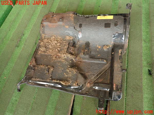 2UPJ-24362160]デリカ スターワゴン(P35W)エンジンアッパーカバー 中古_m0001.jpg