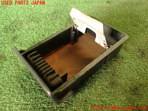 2UPJ-24367821]デリカ スターワゴン(P35W)灰皿1 中古_m0001.jpg