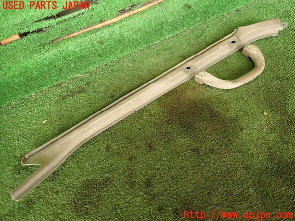 2UPJ-24367655]デリカ スターワゴン(P35W)右フロントピラートリム 中古_m0001.jpg