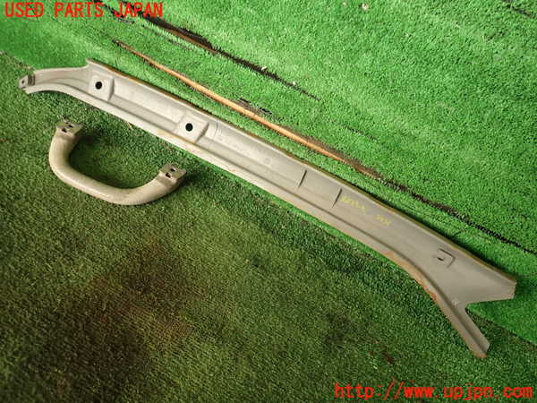 2UPJ-24367655]デリカ スターワゴン(P35W)右フロントピラートリム 中古_m0005.jpg