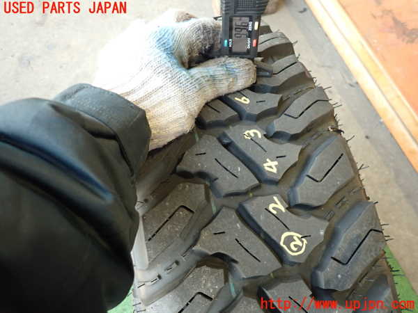 2UPJ-24369027]デリカ スターワゴン(P35W)タイヤ　ホイール　1本② 235/75R15 中古_m0005.jpg