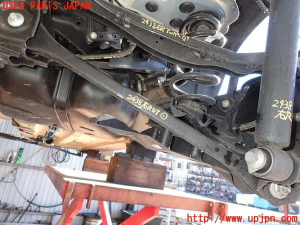 5UPJ-24385200]BMW X2(YH15)右リアロアアーム1 中古 （F39）_m0001.jpg
