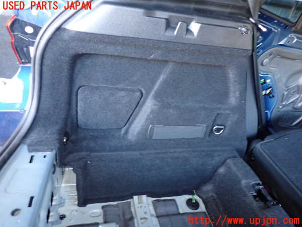 2UPJ-24387680]BMW X2(YH15)左リアピラートリム 中古 （F39）_m0003.jpg