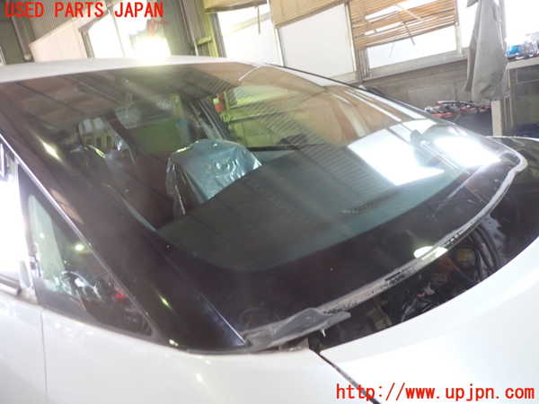 1UPJ-24391195]エスティマハイブリッド(AHR20W)フロントガラス 43R-000175 中古_m0002.jpg