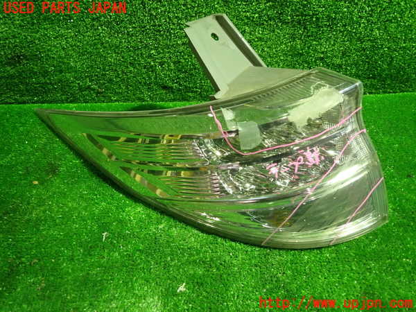 1UPJ-24391536]エスティマハイブリッド(AHR20W)左テールランプ 中古_m0001.jpg