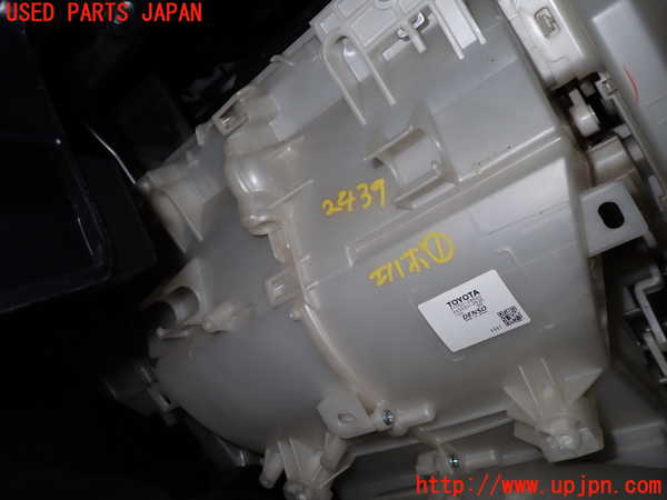 1UPJ-24396081]エスティマハイブリッド(AHR20W)エバポレーター1 中古_m0001.jpg