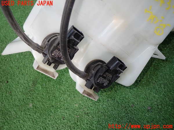 1UPJ-24396791]エスティマハイブリッド(AHR20W)ウォッシャータンク1 中古_m0003.jpg