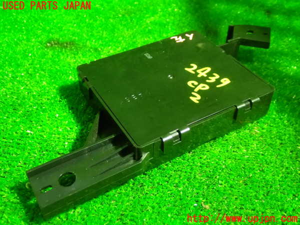 1UPJ-24396147]エスティマハイブリッド(AHR20W)コンピューター2 (86572-28040) 中古_m0003.jpg