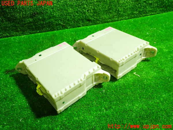 1UPJ-24396743]エスティマハイブリッド(AHR20W)ヒューズボックス3 中古_m0005.jpg