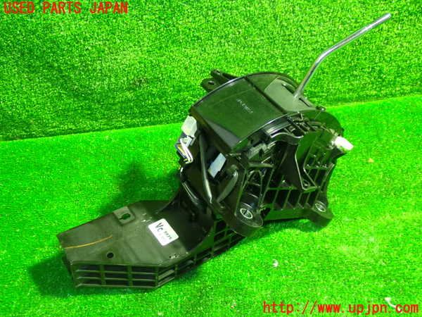 1UPJ-24397555]エスティマハイブリッド(AHR20W)ATシフトレバー 中古_m0001.jpg