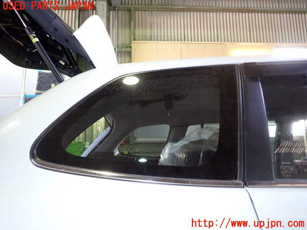 5UPJ-24411380]カローラ フィールダー ハイブリッド(NKE165G)右クォーターガラス 43R-007953 中古_m0001.jpg