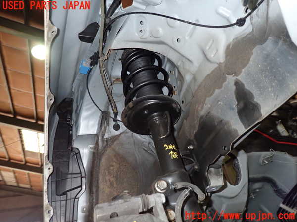 5UPJ-24415015]カローラ フィールダー ハイブリッド(NKE165G)右フロントストラット 中古_m0001.jpg
