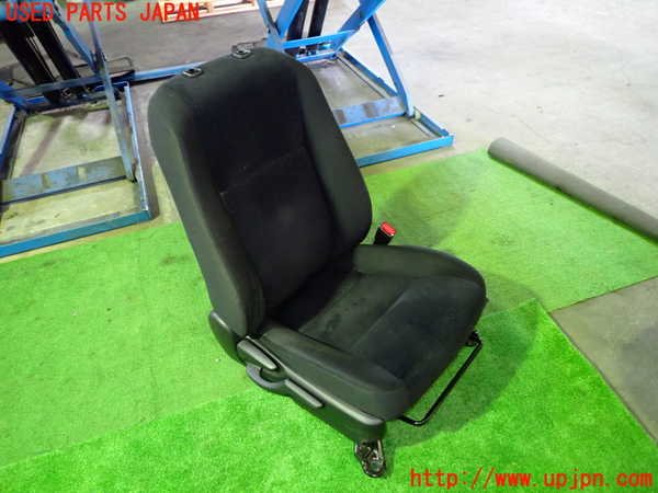 1UPJ-24417035]カローラ フィールダー ハイブリッド(NKE165G)運転席シート 中古_m0001.jpg