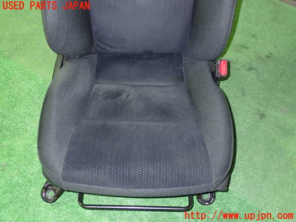 1UPJ-24417035]カローラ フィールダー ハイブリッド(NKE165G)運転席シート 中古_m0002.jpg