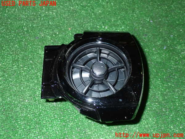 5UPJ-24417526]カローラ フィールダー ハイブリッド(NKE165G)エアコン吹き出し口1 (右) 中古_m0001.jpg