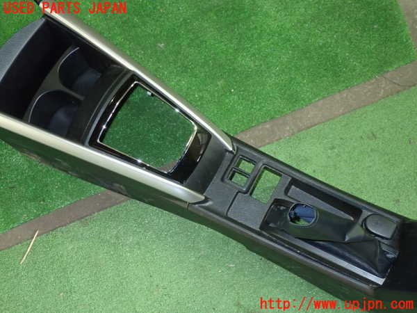 5UPJ-24417540]カローラ フィールダー ハイブリッド(NKE165G)センターコンソール 中古_m0004.jpg