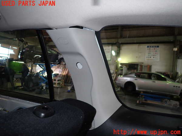 5UPJ-24417675]カローラ フィールダー ハイブリッド(NKE165G)右リアピラートリム 中古_m0002.jpg