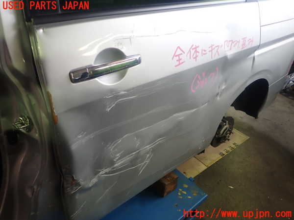 1UPJ-24421320]セレナ(NC28)左後ドア 43R-00150 ジャンク部品取り_m0003.jpg