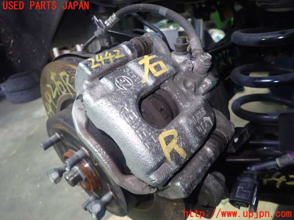 5UPJ-24424090]セレナ(NC28)右リアキャリパー 中古_m0001.jpg