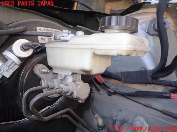 1UPJ-24434050]ルノー・カングー(KWH5F)ブレーキマスターシリンダー 中古_m0001.jpg