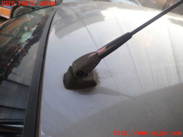 5UPJ-24436550]ルノー・カングー(KWH5F)アンテナ 中古_m0002.jpg
