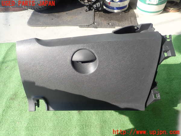 5UPJ-24437516]ルノー・カングー(KWH5F)グローブボックス1 中古_m0001.jpg