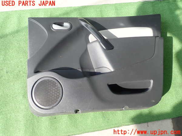1UPJ-24431234]ルノー・カングー(KWH5F)右前ドア内張り 中古_m0001.jpg