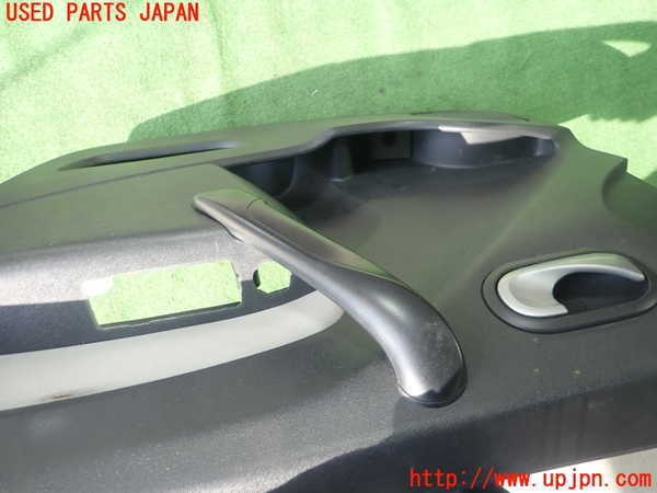 1UPJ-24431234]ルノー・カングー(KWH5F)右前ドア内張り 中古_m0002.jpg