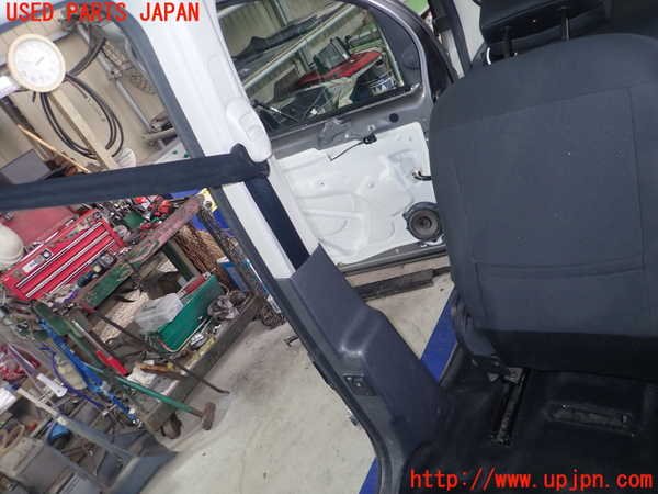 1UPJ-24437670]ルノー・カングー(KWH5F)左センターピラートリム 中古_m0001.jpg