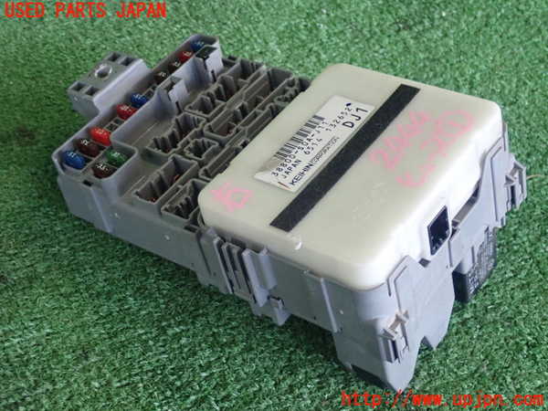 5UPJ-24446741]トルネオ ユーロR(CL1)ヒューズボックス1 中古 参考情報（適合保証無）アコード_m0001.jpg
